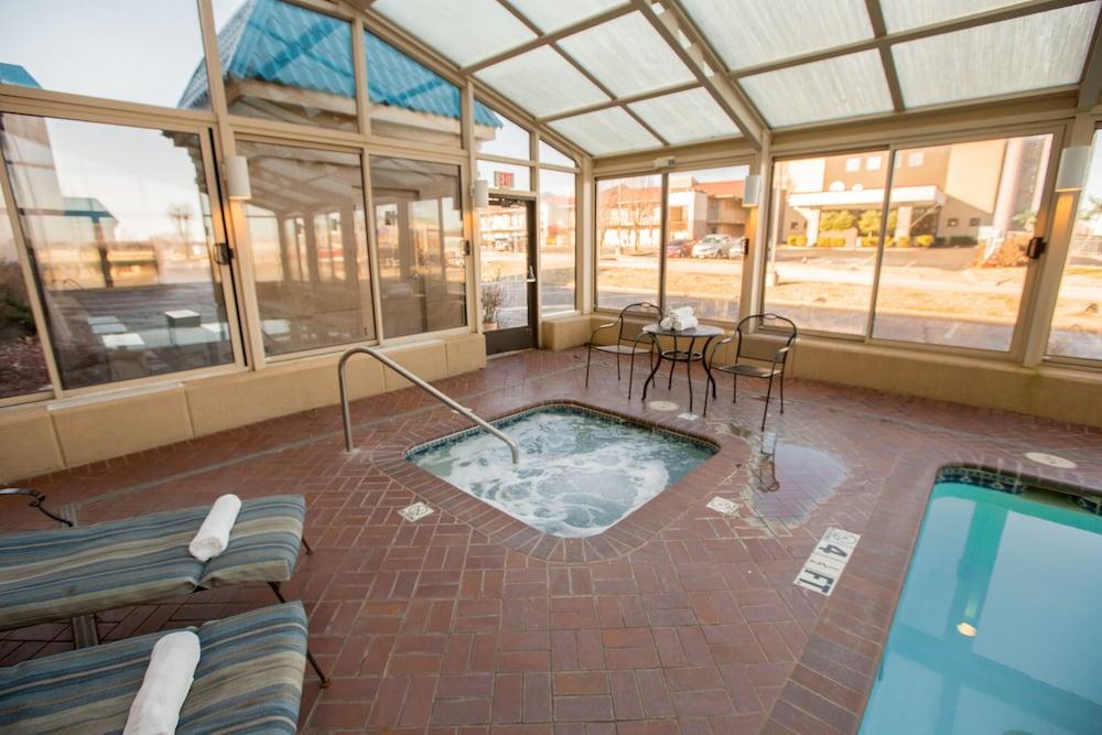 Econo Lodge Inn & Suites Joplin Εξωτερικό φωτογραφία
