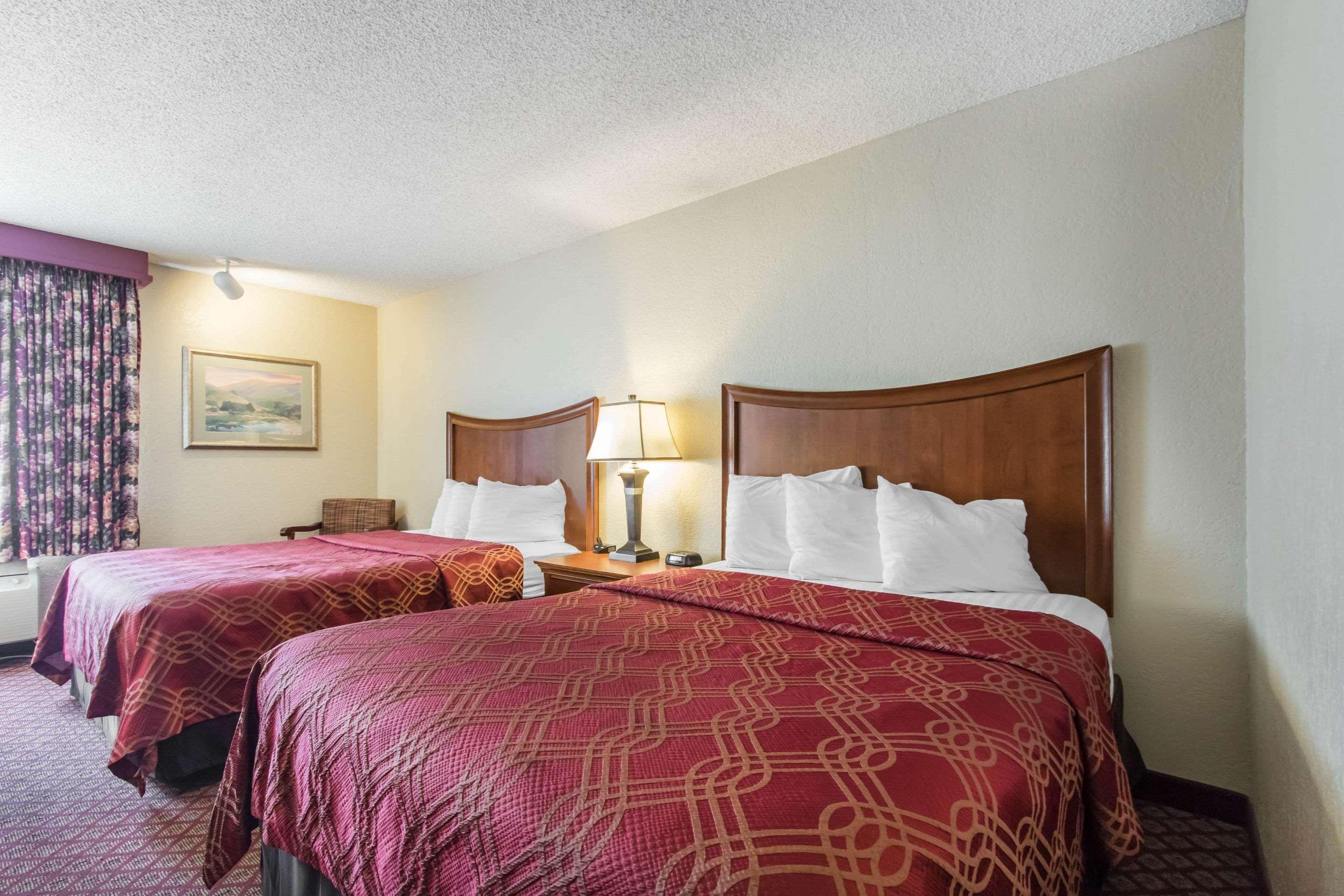 Econo Lodge Inn & Suites Joplin Εξωτερικό φωτογραφία