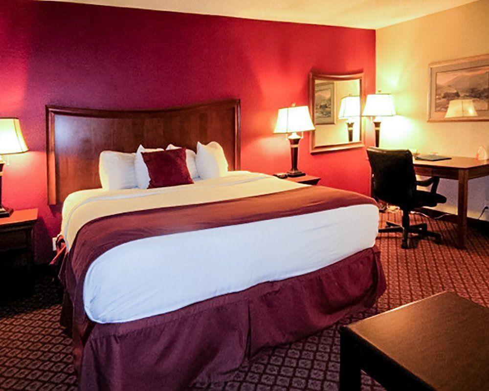 Econo Lodge Inn & Suites Joplin Εξωτερικό φωτογραφία