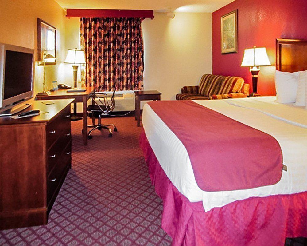 Econo Lodge Inn & Suites Joplin Εξωτερικό φωτογραφία